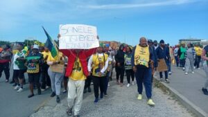 Hundreds march in Khayelitsha over crime and bad policing