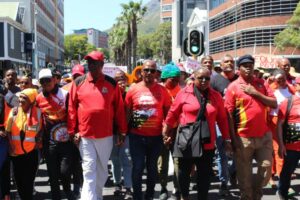 Hundreds march to Parliament against budget cuts