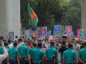 Workers call on fashion brands and Bangladesh’s interim government to end their repression