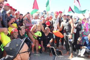 South Africans swim from Robben Island in support of Palestine